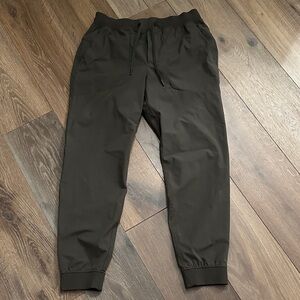 Lululemon Men’s joggers size L new without tags dark green